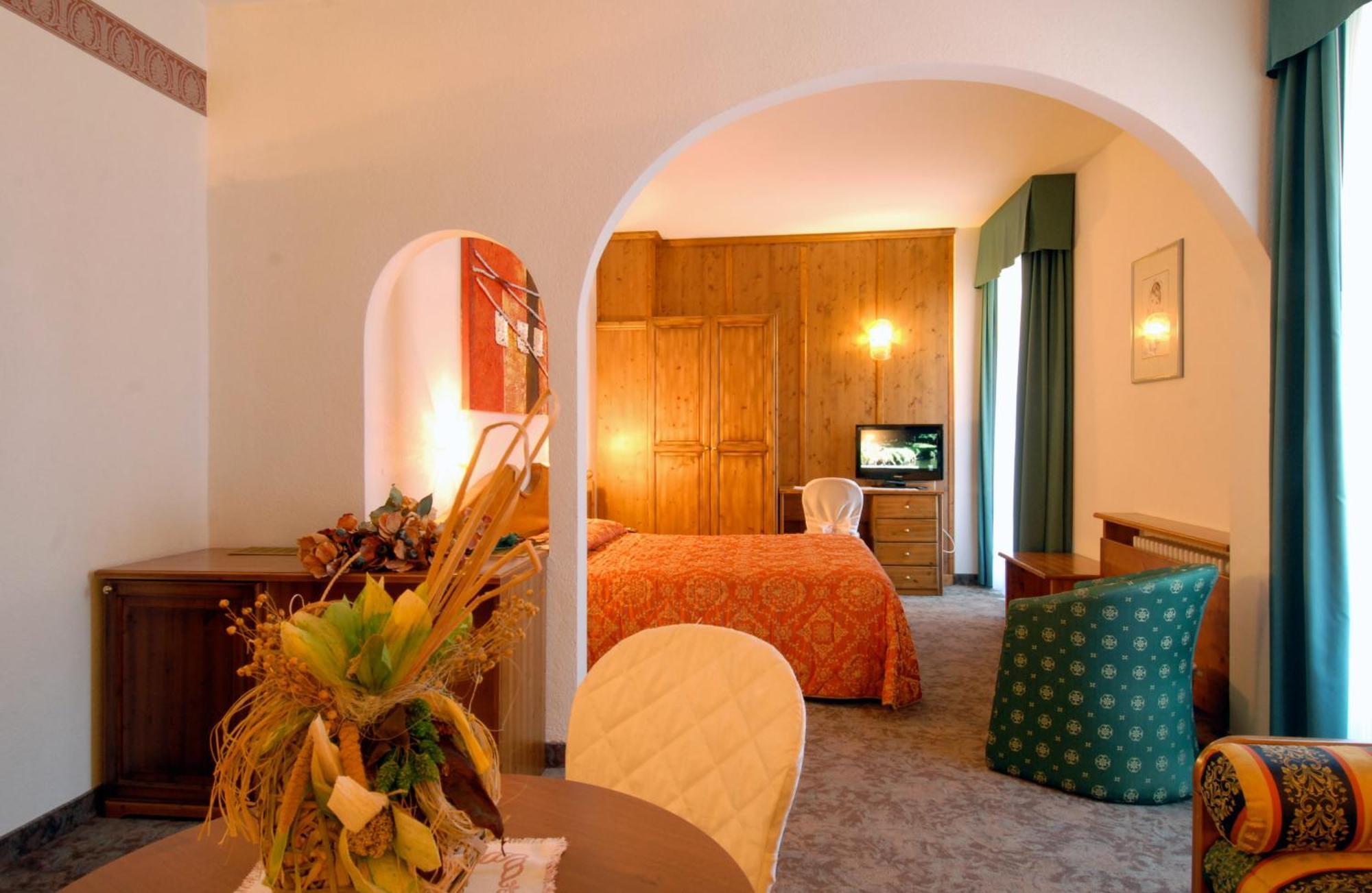 G. Hotel Des Alpes San Martino Di Castrozza Eksteriør bilde