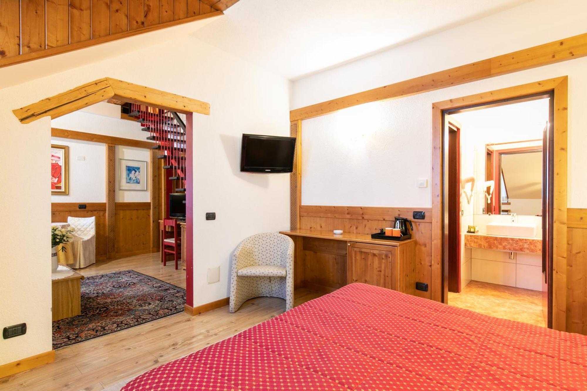 G. Hotel Des Alpes San Martino Di Castrozza Eksteriør bilde