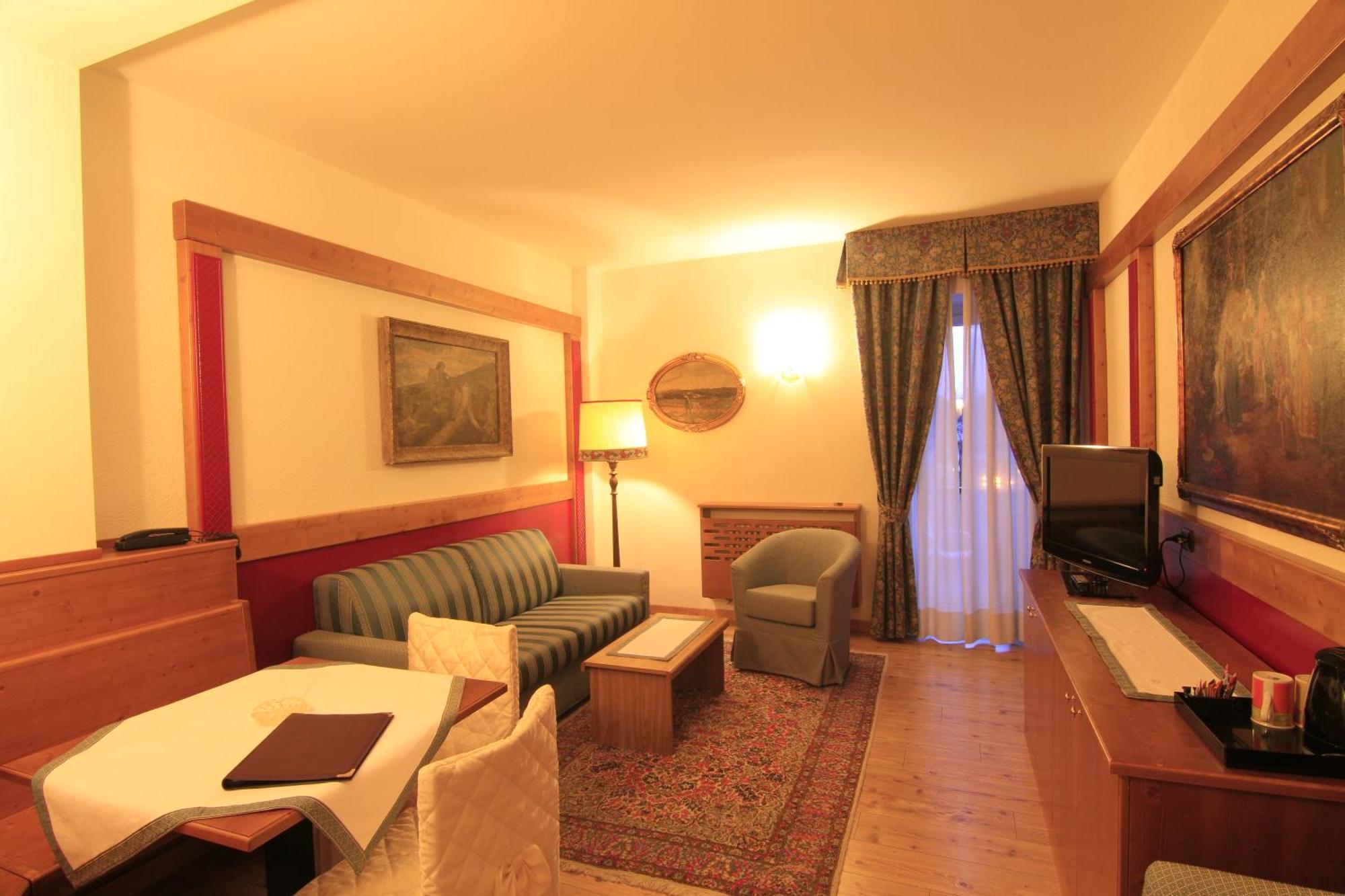 G. Hotel Des Alpes San Martino Di Castrozza Eksteriør bilde
