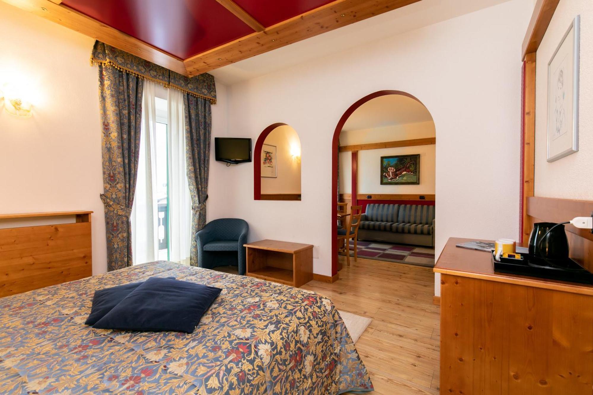 G. Hotel Des Alpes San Martino Di Castrozza Eksteriør bilde