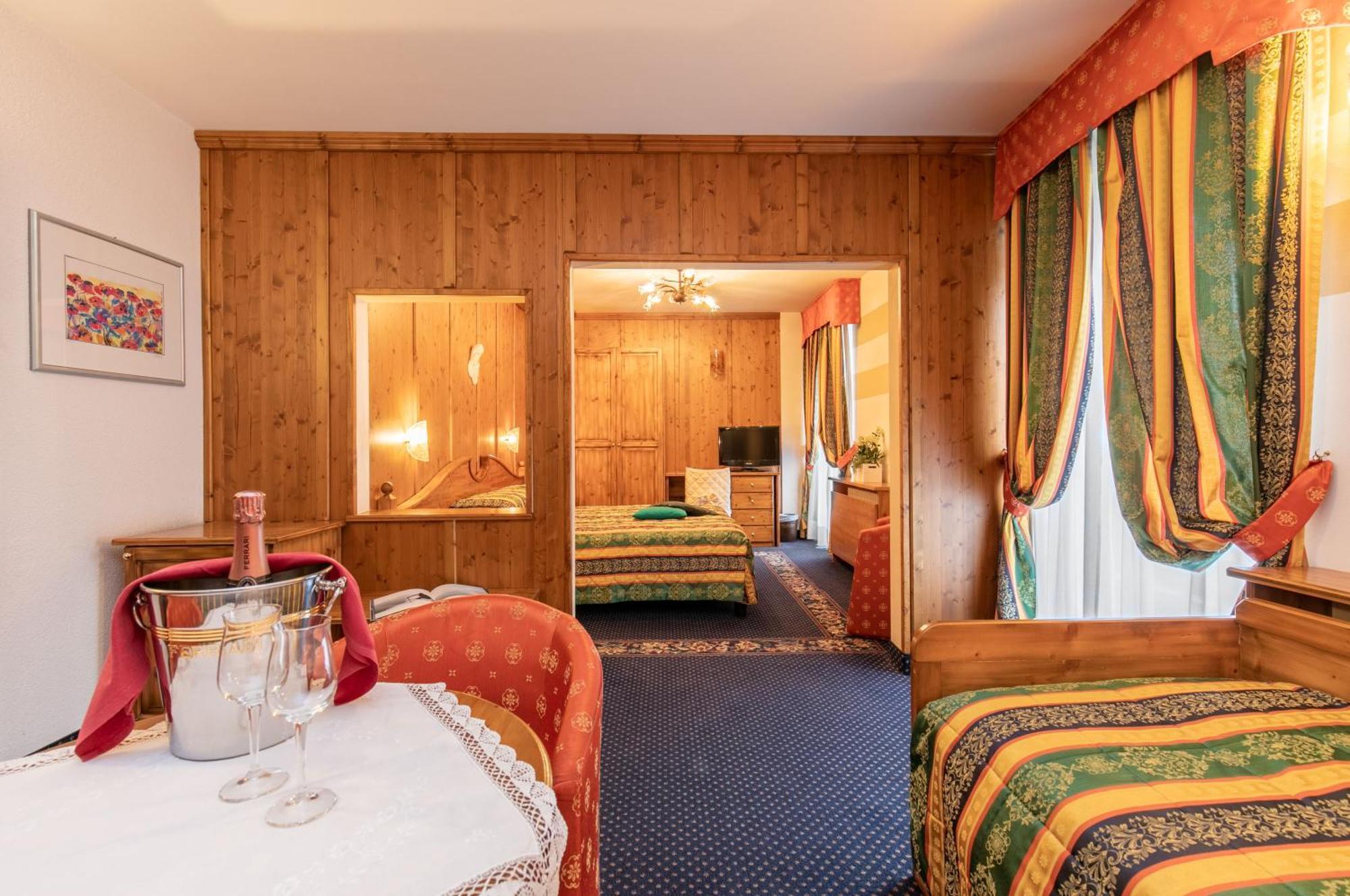 G. Hotel Des Alpes San Martino Di Castrozza Eksteriør bilde