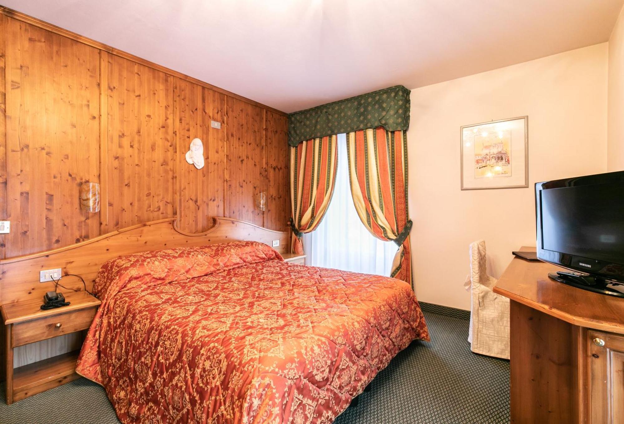 G. Hotel Des Alpes San Martino Di Castrozza Eksteriør bilde